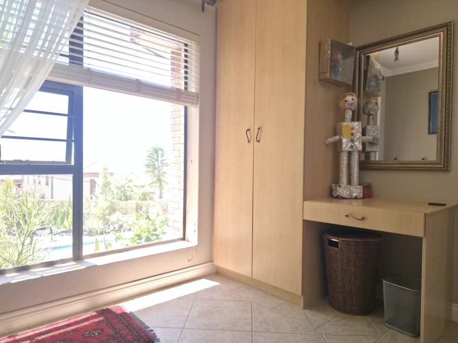 3 Bedroom Property for Sale in Wavecrest Eastern Cape